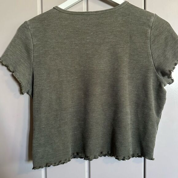 American Eagle large lettuce crop top - Picture 5 of 6